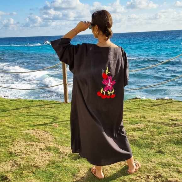 RESORT COLLECTION - The linen black dress - Picture 1 of 5